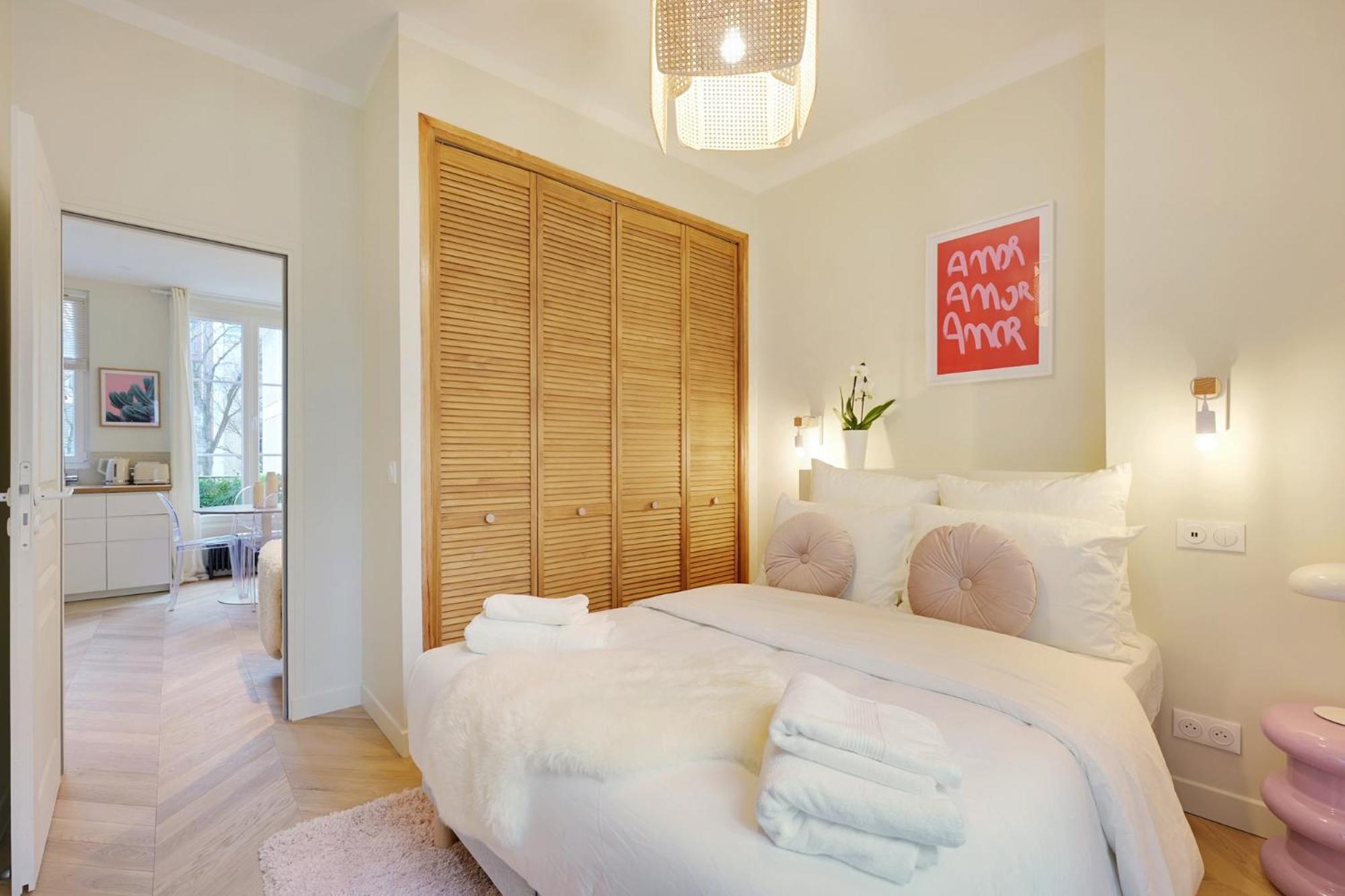 Comfy Suite By Les Maisons De Charloc Homes Boulogne-Billancourt Extérieur photo